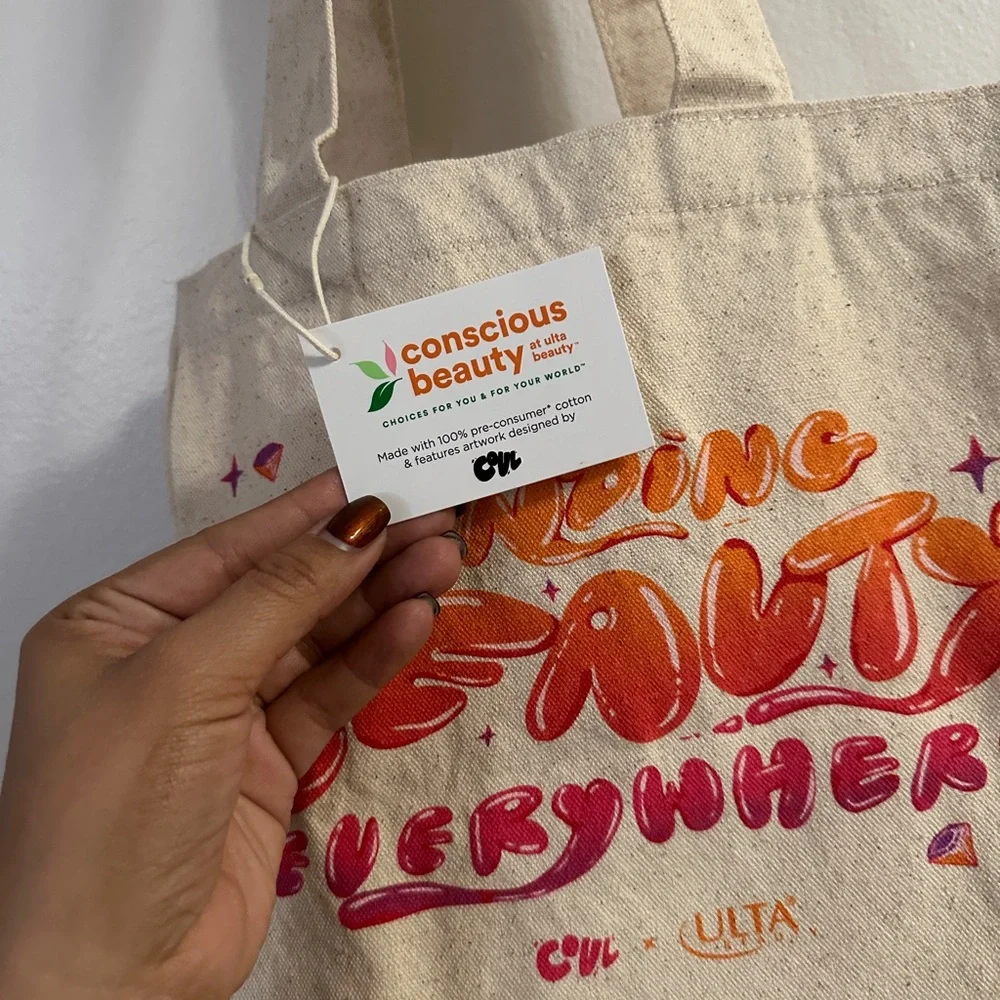 🛍️NWT ULTA tote “Finding Beauty Everywhere” - Picture 6 of 7